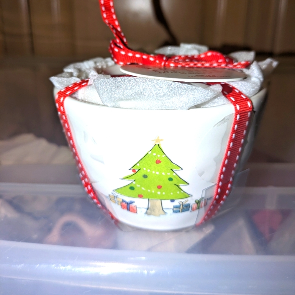 Htf rae Dunn watercolor Christmas tree measuring cups. Farmhouse vintage decor